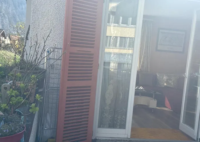 Bahnhof West * Interlaken