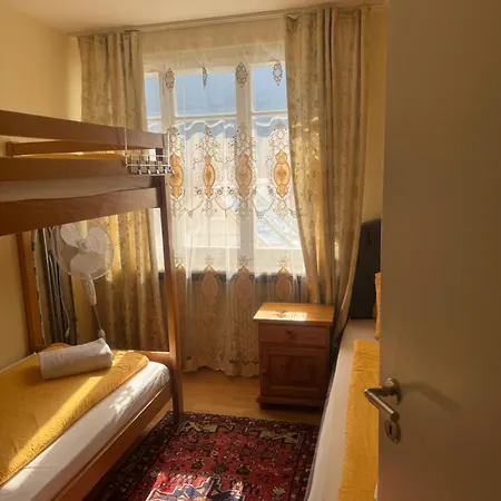 Bahnhof West Apartamento *