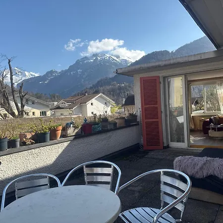 Bahnhof West * Interlaken